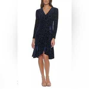 Tommy Hilfiger Textured Velvet Faux-Wrap Dress Size 4 Romantic Modern Goth